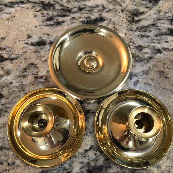 SOLD  VINTAGE Baldwin Brass Candlestick Holders & Pillar Candle Base, lot of 3. - Picture 3 of 6